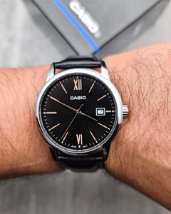 Casio v002l top