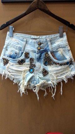 Shorts jeans customizados com pedrarias sales