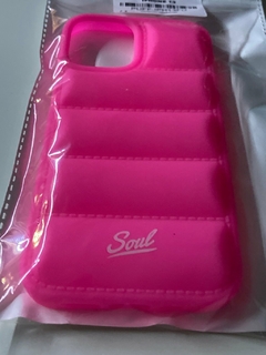 Iphone 13 Funda rigida Puffer Diseños Fucsia