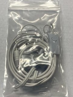 Auricular in-ear tipo Samsung blanco con cable y Microfono en bolsita sh201