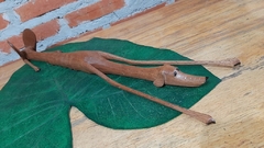 cachorro esculpido cachorra baleia mestre marcos de sertania deitada