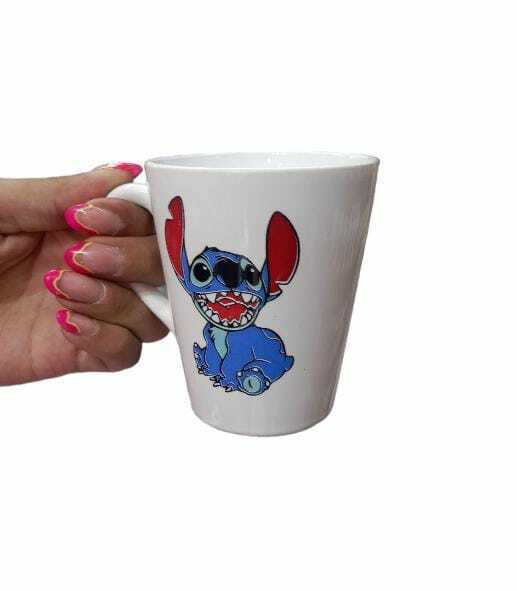Taza con tapa Stitch – Tazas Mágicas y más