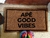 Capacho: Ape Good Vibes - tapete em fibra natural de coco (70x40) - comprar online