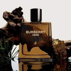 LACRADO - Burberry Hero Eau de Parfum - BURBERRY na internet