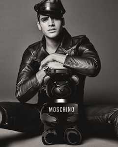 LACRADO - Toy Boy Eau de Parfum - MOSCHINO na internet