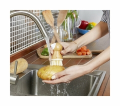 Cepillo para limpieza de verduras Full Circle - tienda online