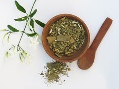 BLEND DE YERBA MATE ORGÁNICA "SE ME ESTALLA LA CABEZA" CON MANZANILLA, MENTA Y LAUREL BOLSA 350 GR en internet