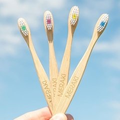 Cepillo de dientes de bambú Meraki - Cerdas suaves - comprar online