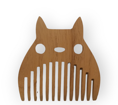 Peine de madera modelo Totoro Sentida Botánica