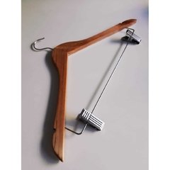 Percha de madera con broche - comprar online