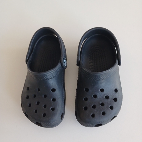 Crocs N.8-9 (25-26) *detalle - tienda online
