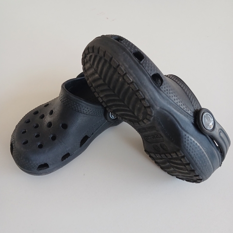 Crocs N.8-9 (25-26) *detalle - comprar online