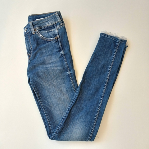 Pantalon Super Skinny T. 12 años azul roturas