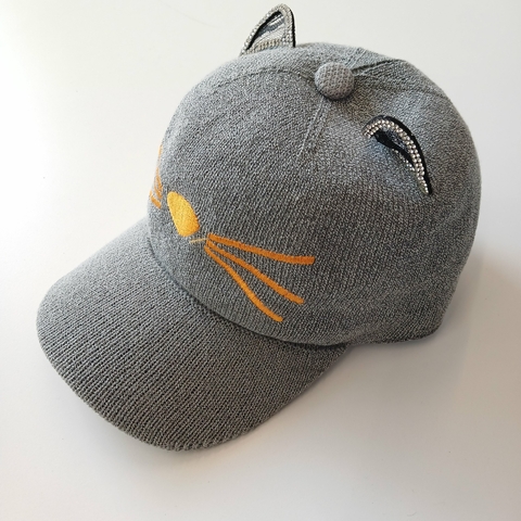Gorra gris gatito