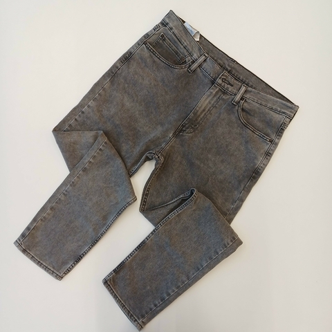 PANTALON LEVIS T. 30 GRIS * DETALLE