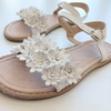 SANDALIAS MIMO N.34 BLANCAS APLIQUE FLORCITAS - comprar online