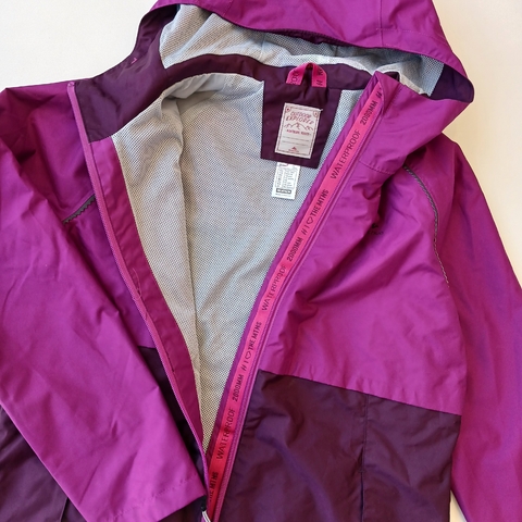 CAMPERA QUECHUA T. 14 AÑOS LILA VIOLETA ROMPEVIENTO * DETALLE en internet