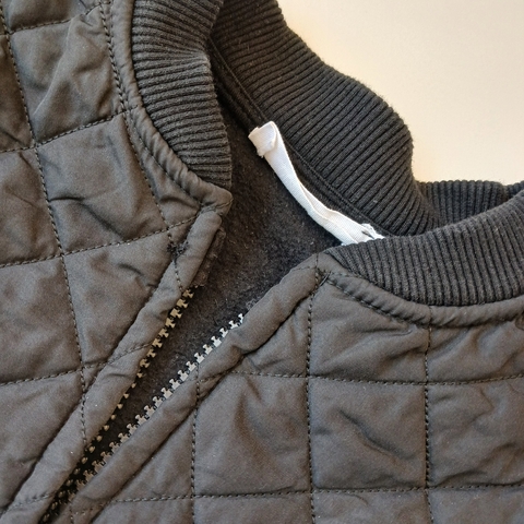 CAMPERA ZARA T. 8 AÑOS NEGRO NYLON FRENTE ROMBO - Eme de Mar