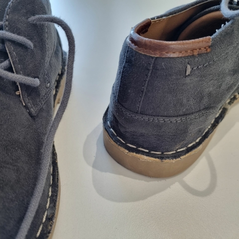Zapatos N.31 gamuza gris SIN USO - Eme de Mar