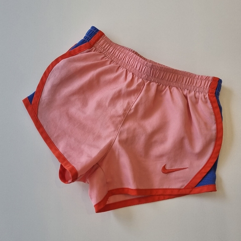 Short Nike T. 1 - 2 años rosa con bombachita