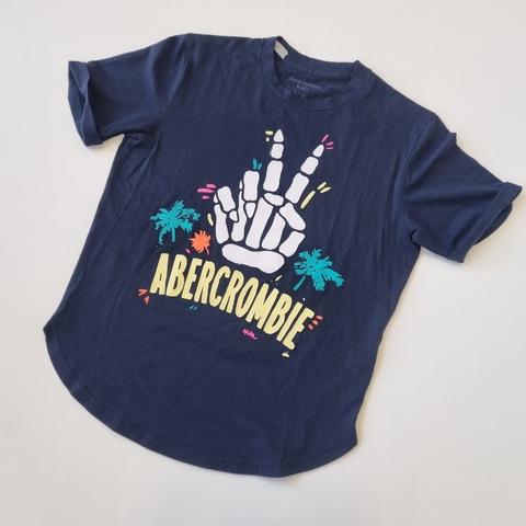 REMERA ABERCROMBIE T. 9 - 10 AÑOS NEGRO ESTAMPA FLUOR