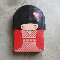 KOKESHI - CAJA CUMPLEAÑOS