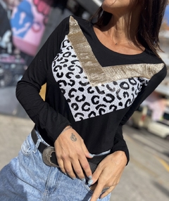 Remera Diagonal manga larga - comprar online