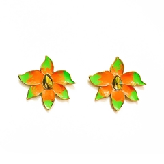 Brinco de orquidea laranja com verde neon