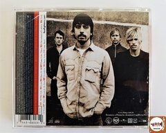 Foo Fighters - One By One (CD+DVD) - Jazz & Companhia Discos