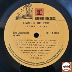 Jethro Tull - Living In The Past (2xLPs / Com livreto / 1973) - Jazz & Companhia Discos
