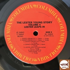 Lester Young - The Lester Young Story Vol.4 "Lester Leaps In" (Imp. EUA / 1979 / 2xLPs / Capa Dupla) - Jazz & Companhia Discos