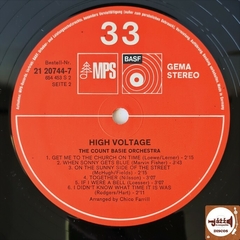 The Count Basie Orchestra - High Voltage (Imp. Alemanha / Capa dupla) - Jazz & Companhia Discos