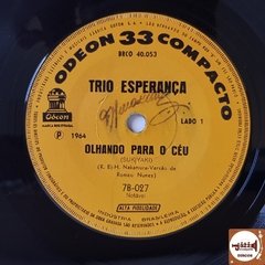 Trio Esperança - Olhando Para O Céu (1963) na internet