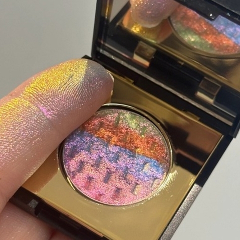 Kaima Cosmetics Luminesce silk pressed pigment eyeshadow - Fairy Kiss