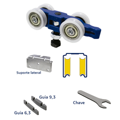 KIT Roldana JP700 U10 Lateral para portas de até 80 kg, composto de 2 roldanas, 2 guias e 2 freios.  Roldanas com rolamento revestidas em nylon. Altura máxima recomendada de 2,20m.  Trilho superior em alumínio pantográfico côncavo (vendido separadamente),