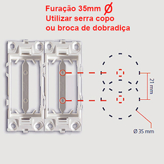 Placa de 2 módulos para linha LE CHAMPAGNE.  Com dimensões reduzidas, possibilita a instalação em áreas pequenas, como batentes, divisórias, painéis, etc.  Traz em seu suporte um gabarito para facilitar a instalação, fazendo a abertura exata para fixação 