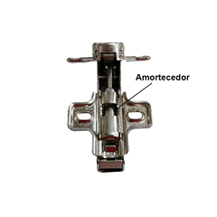 Dobradiça caneco grande, embutida, com amortecedor.  Acabamento: Niquelado Observação: Porta em ângulo de 45° com amortecedor.