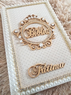 BÍBLIA DECORADA PERSONALIZADA EVANGÉLICA - M01