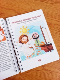 Kit - Bíblia Infantil Personalizada Com Nome + Livro de Orações Mandaluhz - Divino Espírito Santo - Mandaluhz - Artigos de Luxo
