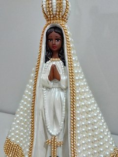 Nossa Senhora Aparecida com pérolas - 28 cm - Branco Perolado - comprar online