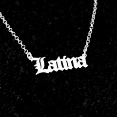 Choker Latina Lettering 40cm - comprar online