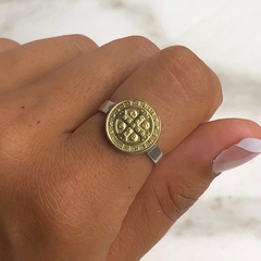 anillo san benito plata y oro (cod an271)