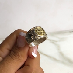 anillo san benito plata y oro (cod an264) en internet