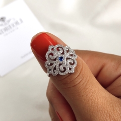 Anillo con cubic azul y blancos tipo Pandora (cod an119)