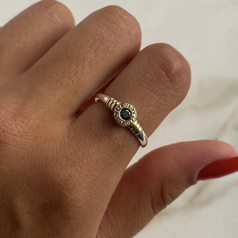 anillo bulgari con cubic negro de plata y oro cod an439