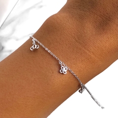 pulsera con dijes corona y flor (cod p079)