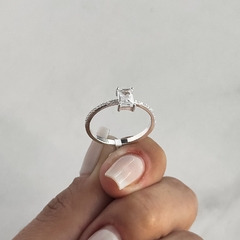 Anillo medio sin fin centro cubic rectángulo (Cod An696) - ANDREOLI JOYERIA 