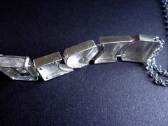 D119 Gargantilhade Prata e Cristal de Quartzo Aquária - comprar online