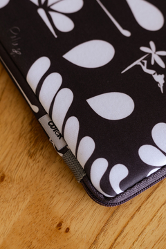 FUNDA Notebook Neoprene Est 37 Pilu - comprar online