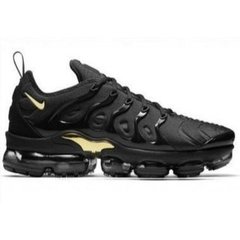 NIKE AIR VAPORMAX PLUS PRETO E DOURADO - comprar online